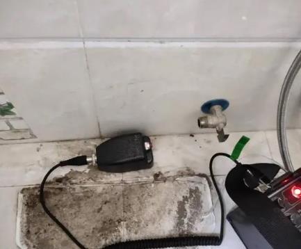 拉孜屋顶漏水维修公司分享下卫生间漏水的危害及解决方法
